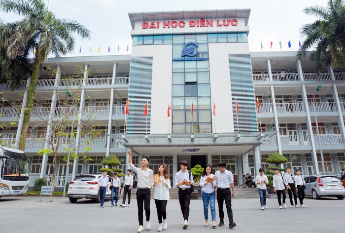 Sinh viên Trường Đại học Điện lực. Ảnh: website nhà trường